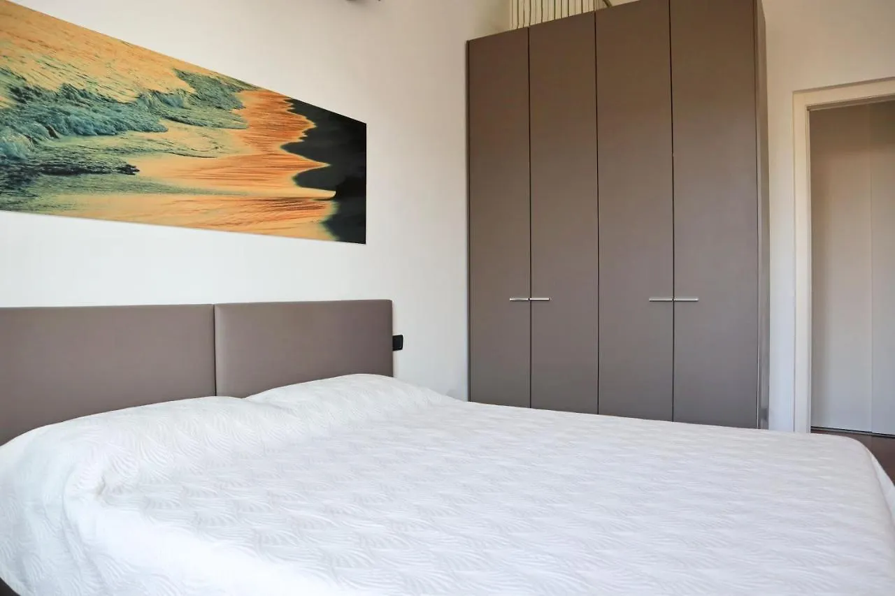 Cittastudi Elegant Bright House Apartment Milan Italy